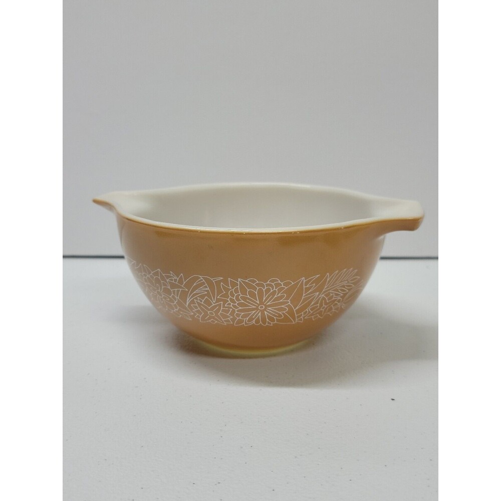 Vintage Pyrex Woodland Cinderella Mixing Bowl #441 Tan/White Flowers 1.5 Pint